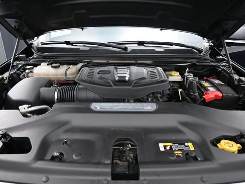 Used 2025 Jeep Wagoneer 4WD w/ Premium Group I image 31