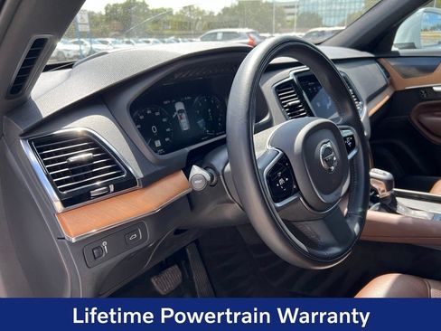Used 2021 Volvo XC90 T6 Momentum w/ Advanced Package AWD/4WD image 12