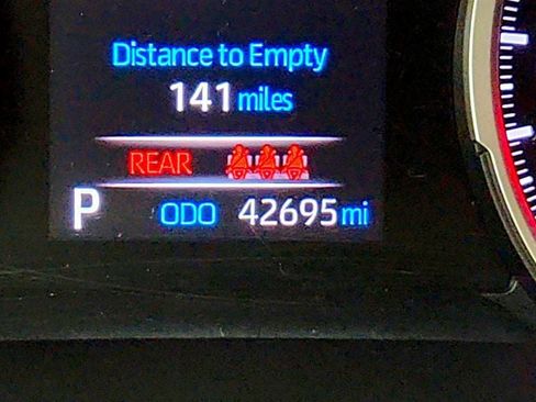 Used 2021 Toyota RAV4 XLE w/ Convenience Package AWD/4WD image 16