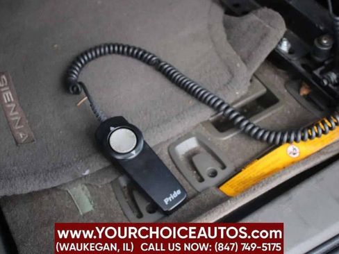 Used 2012 Toyota Sienna LE w/ Towing Pkg image 33