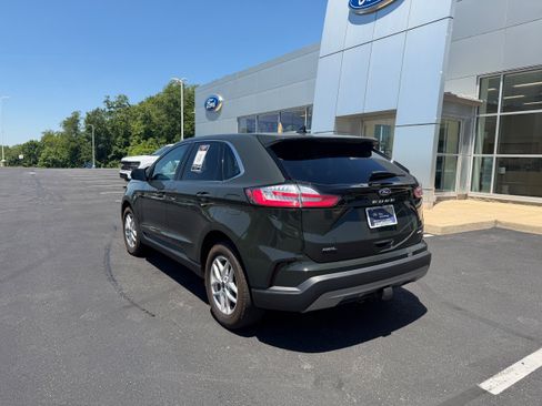 Certified 2024 Ford Edge SEL w/ Convenience Package AWD/4WD image 8