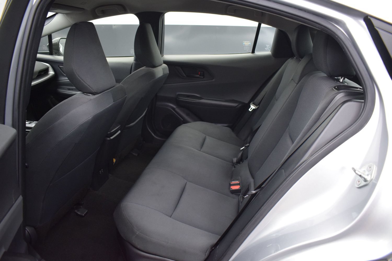 Used 2023 Toyota Prius LE FWD image 12