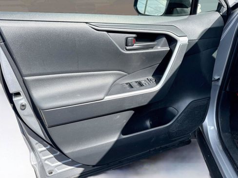 Used 2025 Toyota RAV4 LE FWD image 8