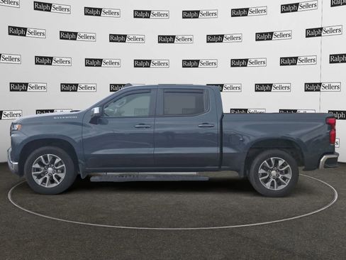 Used 2020 Chevrolet Silverado 1500 LT RWD image 3
