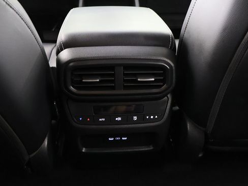 Used 2025 Honda Pilot EX-L image 55