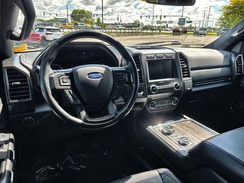 Used 2019 Ford Expedition Limited AWD/4WD image 21