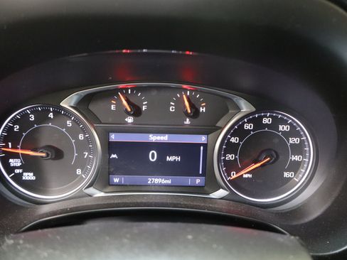 Used 2024 GMC Terrain SLT AWD/4WD image 19