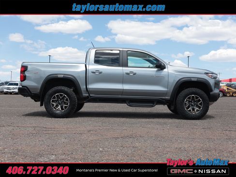 Used 2024 Chevrolet Colorado ZR2 w/ ZR2 Convenience Package III AWD/4WD image 3