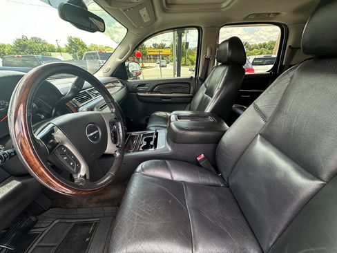 Used 2009 GMC Yukon Denali AWD/4WD image 13