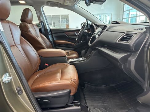 Used 2024 Subaru Ascent Touring AWD/4WD image 16