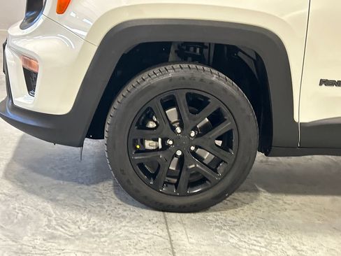 Used 2022 Jeep Renegade Altitude w/ Convenience Group AWD/4WD image 11