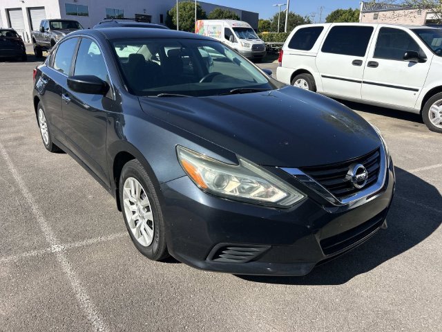 Used 2017 Nissan Altima 2.5 S w/ Power Driver Seat Package FWD image 2