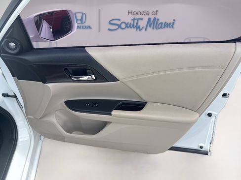 Used 2015 Honda Accord EX-L image 34