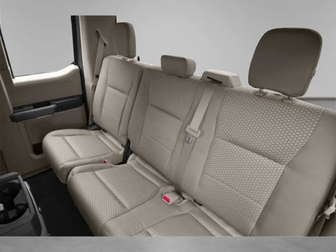 Used 2015 Ford F150 XLT w/ Equipment Group 302A Luxury image 9