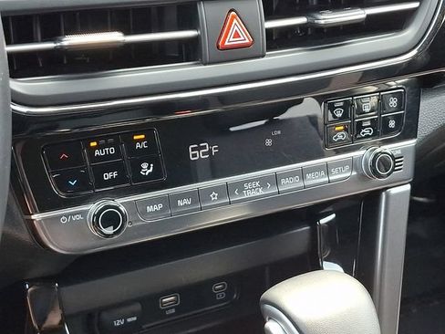 Certified 2024 Kia Seltos X-Line AWD/4WD image 16