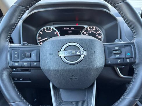 Used 2025 Nissan Rogue SV AWD/4WD image 30