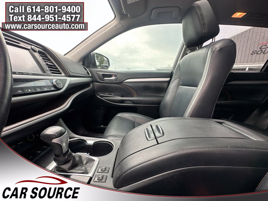 Used 2019 Toyota Highlander XLE AWD/4WD image 13