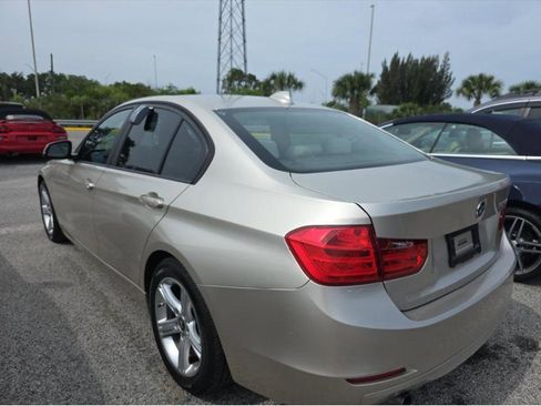 Used 2015 BMW 320i Sedan RWD image 6