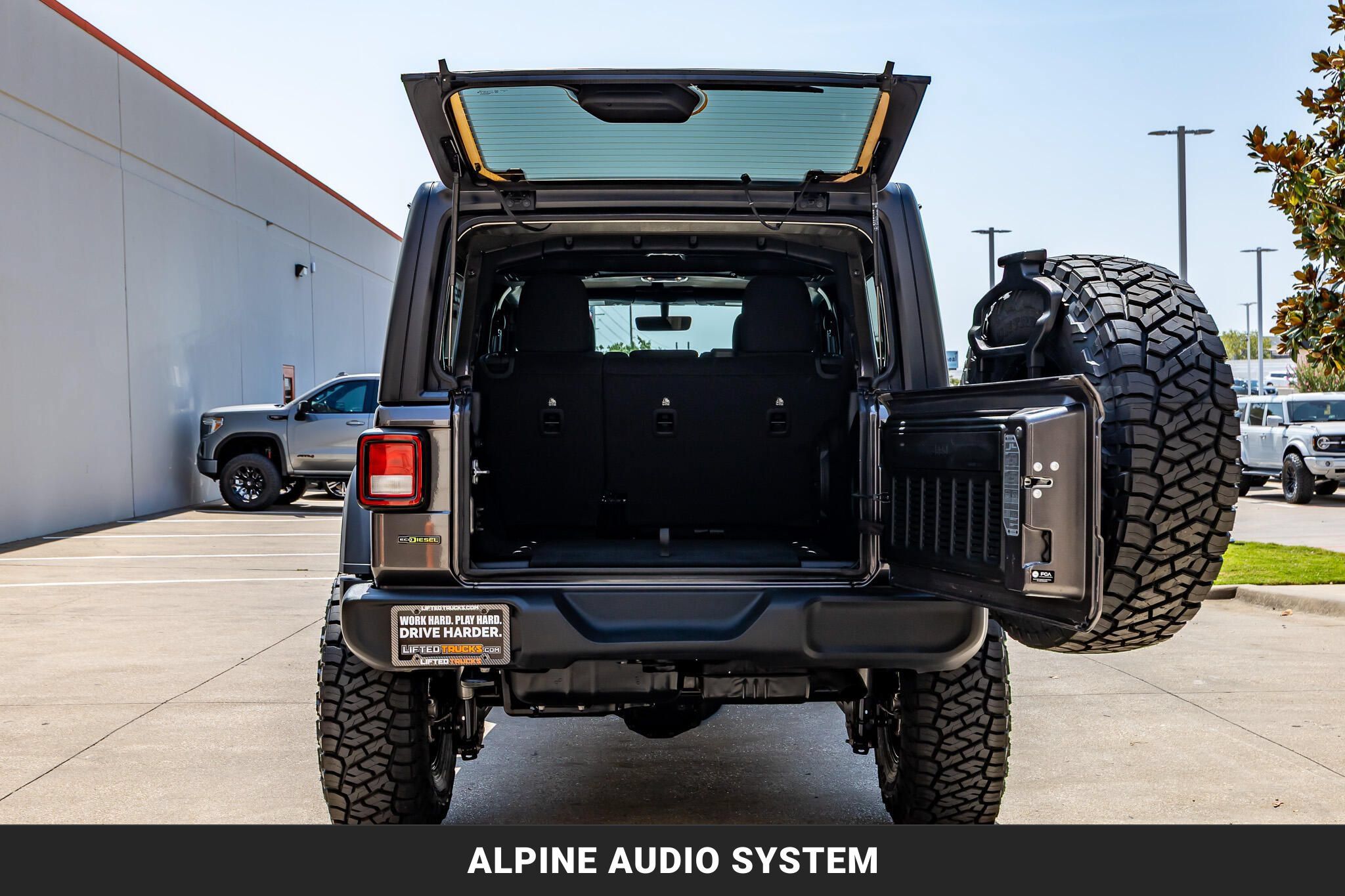 Used 2023 Jeep Wrangler Unlimited Sport AWD/4WD image 9