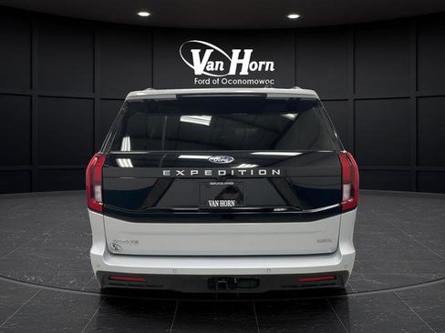 Used 2025 Ford Expedition Max Active AWD/4WD image 6