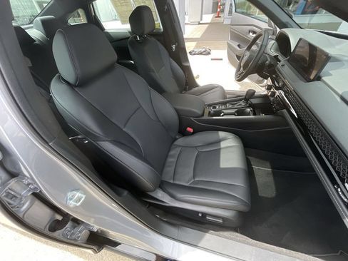 Used 2025 Honda Accord Sport image 26