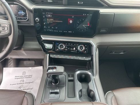 Used 2023 GMC Sierra 1500 Denali w/ Denali Reserve Package AWD/4WD image 18