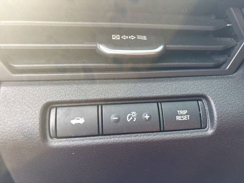 Used 2024 Nissan Altima 2.5 SR FWD image 28