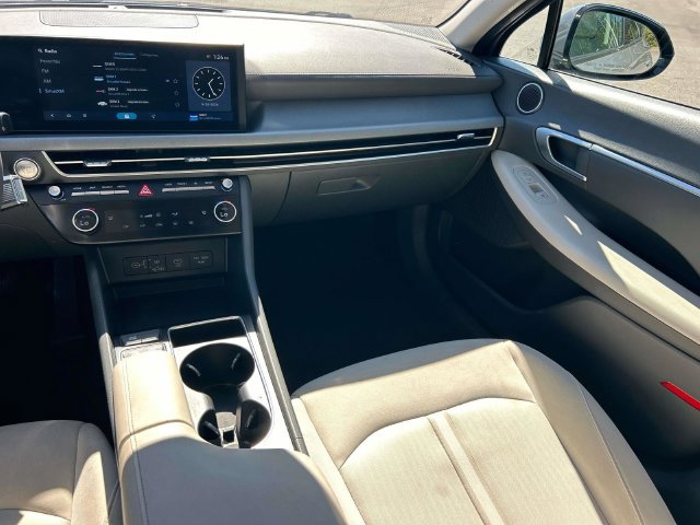 Used 2025 Hyundai Sonata SEL FWD image 13
