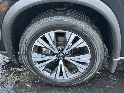 Certified 2021 Nissan Rogue SV image 10