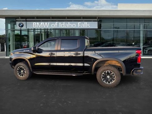 Used 2022 Chevrolet Silverado 1500 ZR2 w/ Technology Package image 5