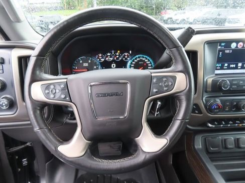 Used 2018 GMC Sierra 3500 Denali image 19