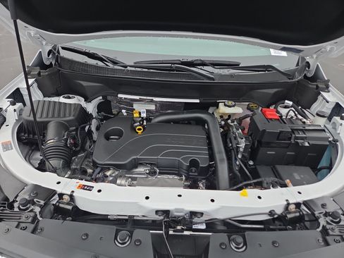 New 2026 Chevrolet Equinox LT image 24