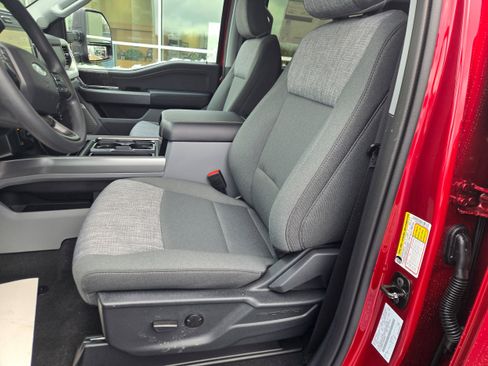 New 2026 Ford F250 XLT w/ XLT Premium Package image 14