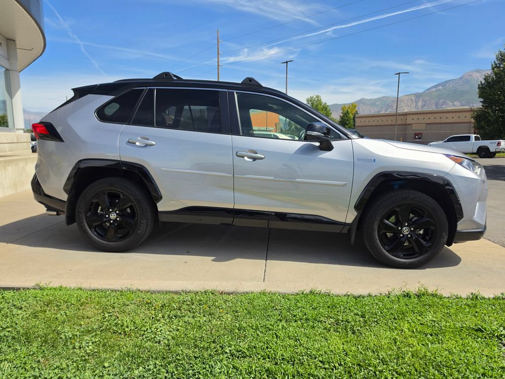 Used 2020 Toyota RAV4 XSE AWD/4WD image 4
