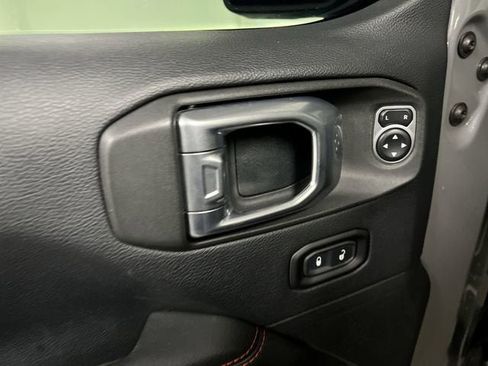 Used 2018 Jeep Wrangler Unlimited Rubicon AWD/4WD image 23