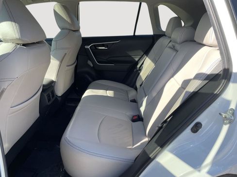 Used 2019 Toyota RAV4 XLE FWD image 24