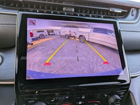 New 2025 Jeep Grand Cherokee L Limited w/ Black Appearance Package image 23