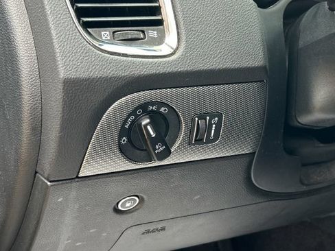 Used 2018 Dodge Durango GT AWD/4WD image 35