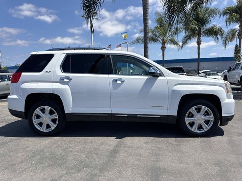Used 2017 GMC Terrain SLT FWD image 4