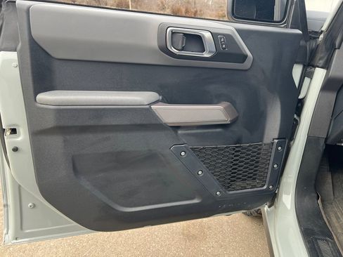 Used 2023 Ford Bronco Black Diamond image 11