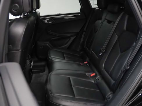 Used 2024 Porsche Macan S image 18