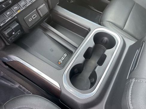 Used 2022 GMC Sierra 1500 SLT w/ SLT Premium Plus Package image 32