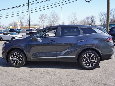 Used 2023 Kia Sportage EX image 17