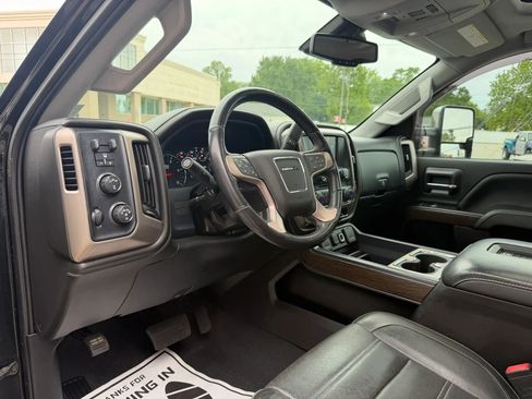 Used 2019 GMC Sierra 3500 Denali w/ Duramax Plus Package AWD/4WD image 14