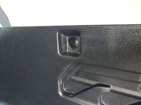 Used 2018 Toyota RAV4 LE image 34