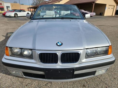 Used 1998 BMW 328i Convertible image 12