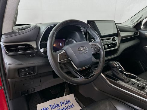 Used 2020 Toyota Highlander Limited image 9