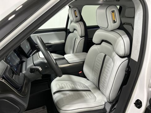 Used 2024 Rivian R1S Adventure AWD/4WD image 20