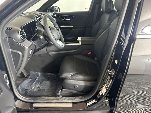 Certified 2026 Mercedes-Benz GLC 300 image 9