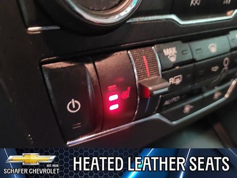 Used 2017 Ford Explorer XLT w/ Equipment Group 202A image 9